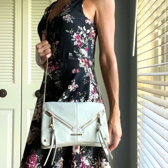 Rampage Crossbody Purse with Gold Chain - Picture 5 of 9